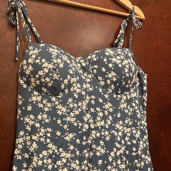 Blue Floral Midi Dress - Picture 3 of 4